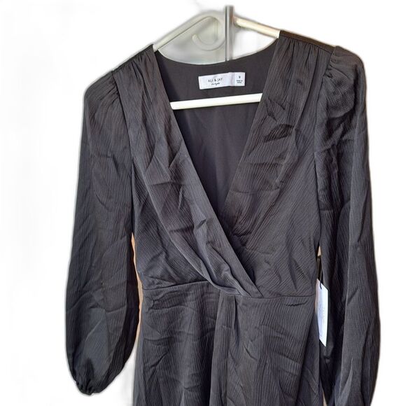 NWT Ali & Jay Women's Women Midi Long Sleeve Crepe Dress. Size Small - Picture 3 of 8